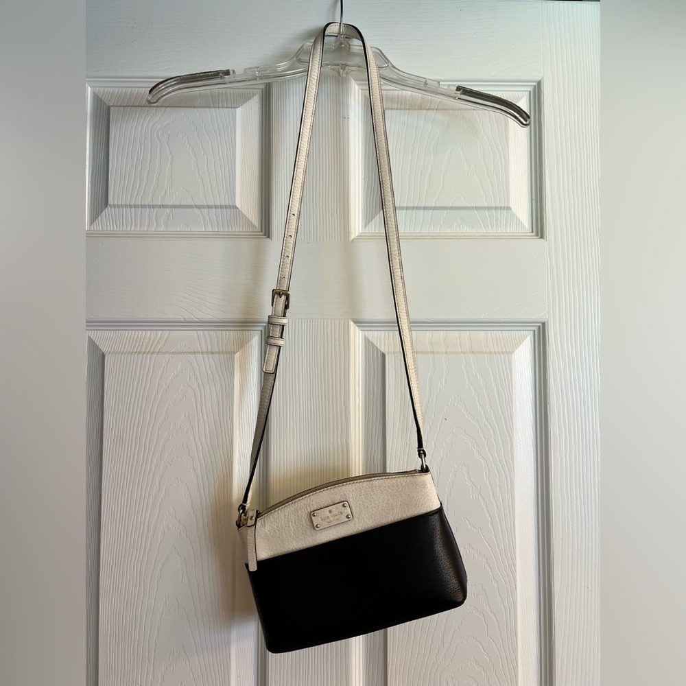 Kate Spade Black and Cream Crossbody Bag with Adjustable Strap
